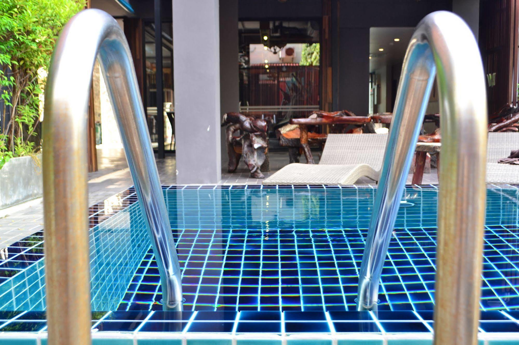 Lap Roi Karon Beachfront By Shanaya Εξωτερικό φωτογραφία